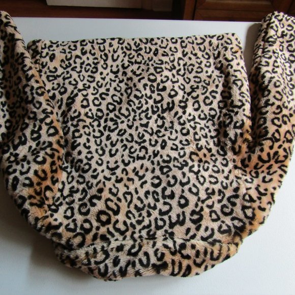 Coffeeshop NYC Leopard Fuzzy Jacket/Coat - Picture 8 of 8